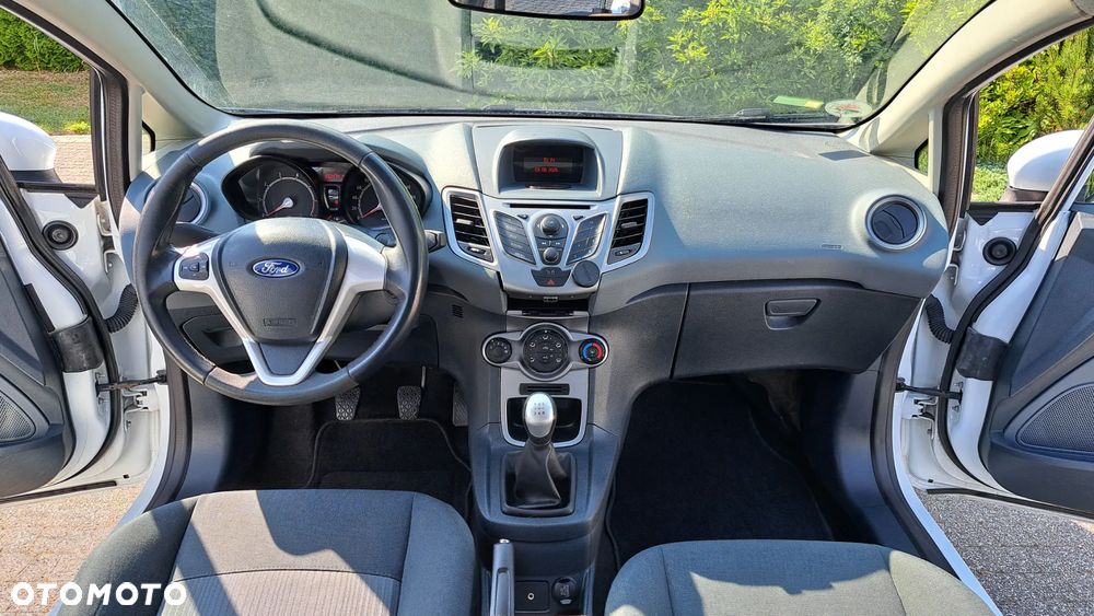 Ford Fiesta - 12