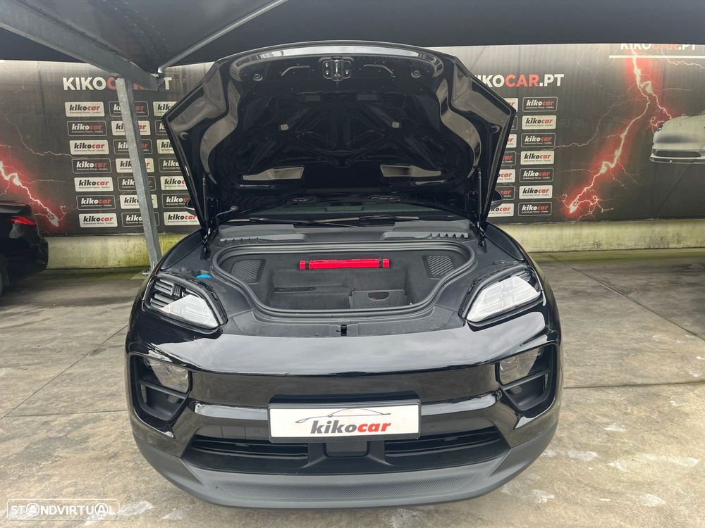 Porsche Macan Electric 4 - 4