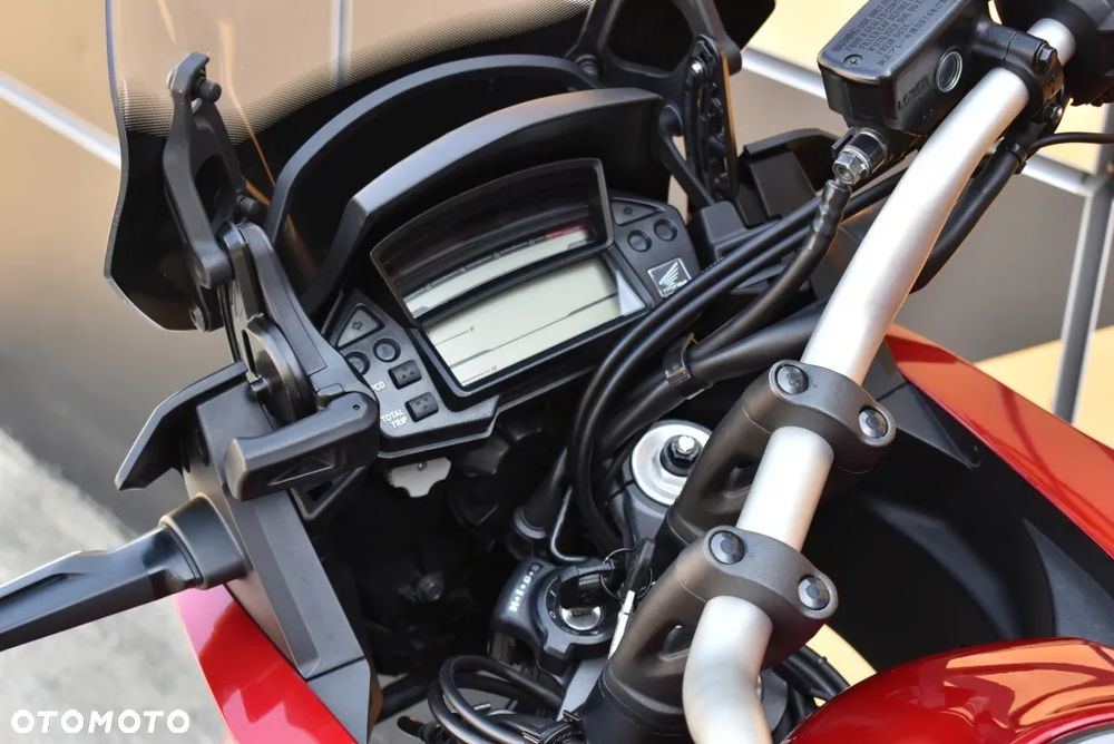 Honda VFR - 25