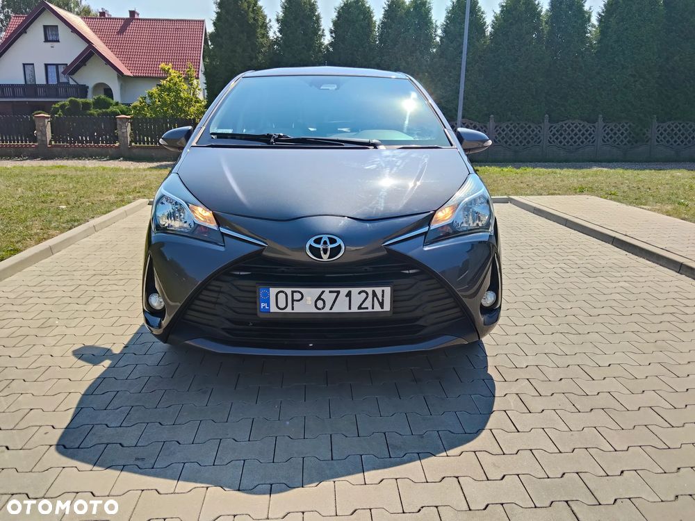 Toyota Yaris 1.5 Premium - 10