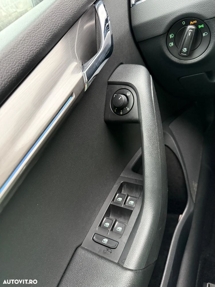 Skoda Octavia Combi Diesel 2.0 TDI DSG Style - 10