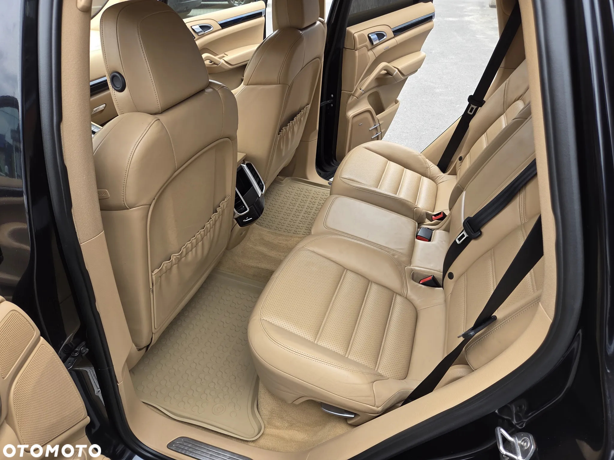 Porsche Cayenne S - 31