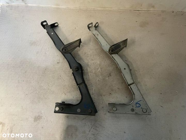 Wspornik mocowanie błotnika  przód Audi A5 8T 8T0821135C 8T0821136A - 1