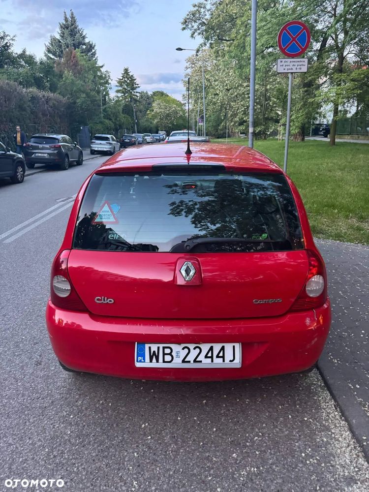 Renault Clio 1.2 16V Alize - 2