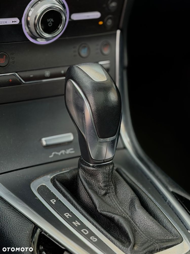 Ford Edge - 8