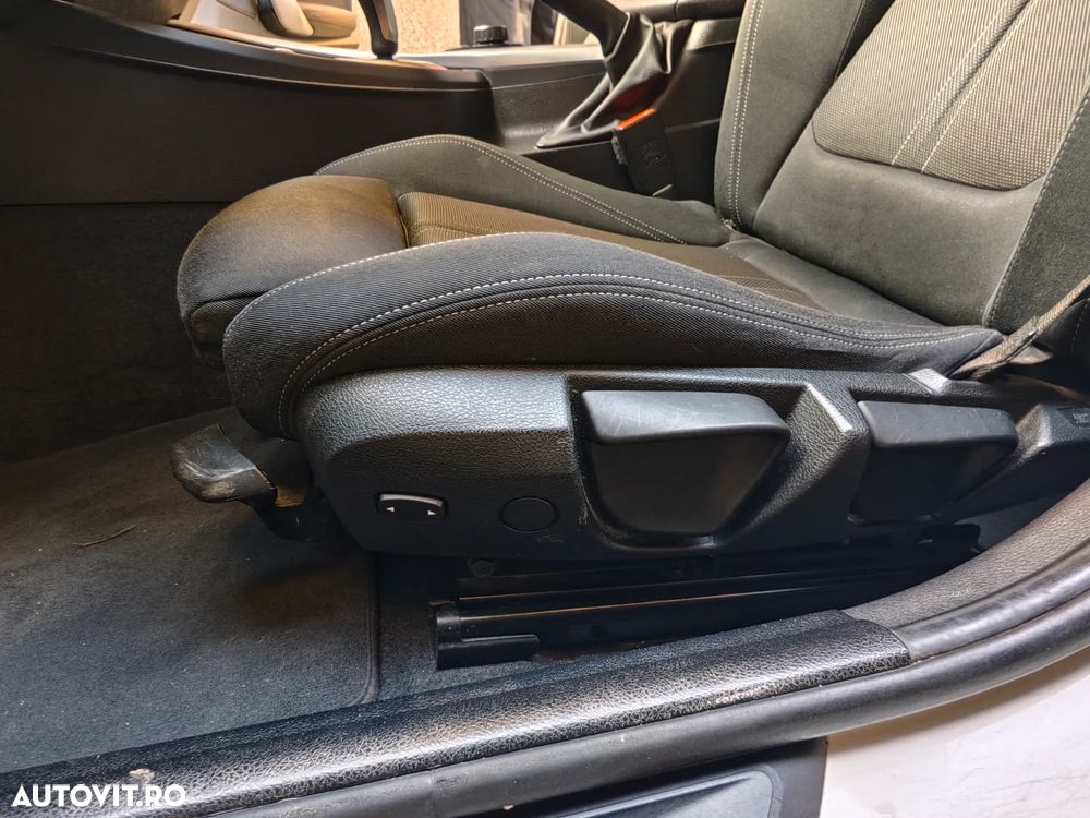 BMW Seria 1 - 27