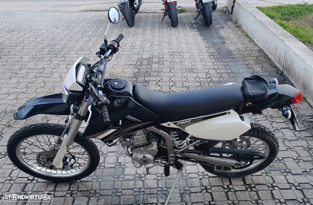 Kawasaki KLX 250 (Carta A2) - 4