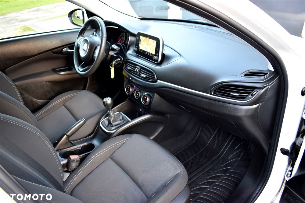 Fiat Tipo 1.4 16v Lounge EU6d - 23