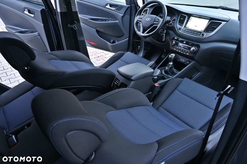 Hyundai Tucson 1.6 GDI BlueDrive GO 2WD - 23