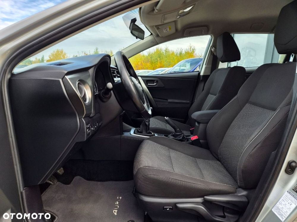 Toyota Auris - 5