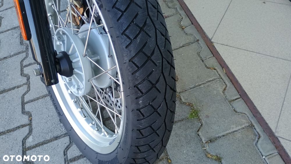 Royal Enfield Interceptor - 25