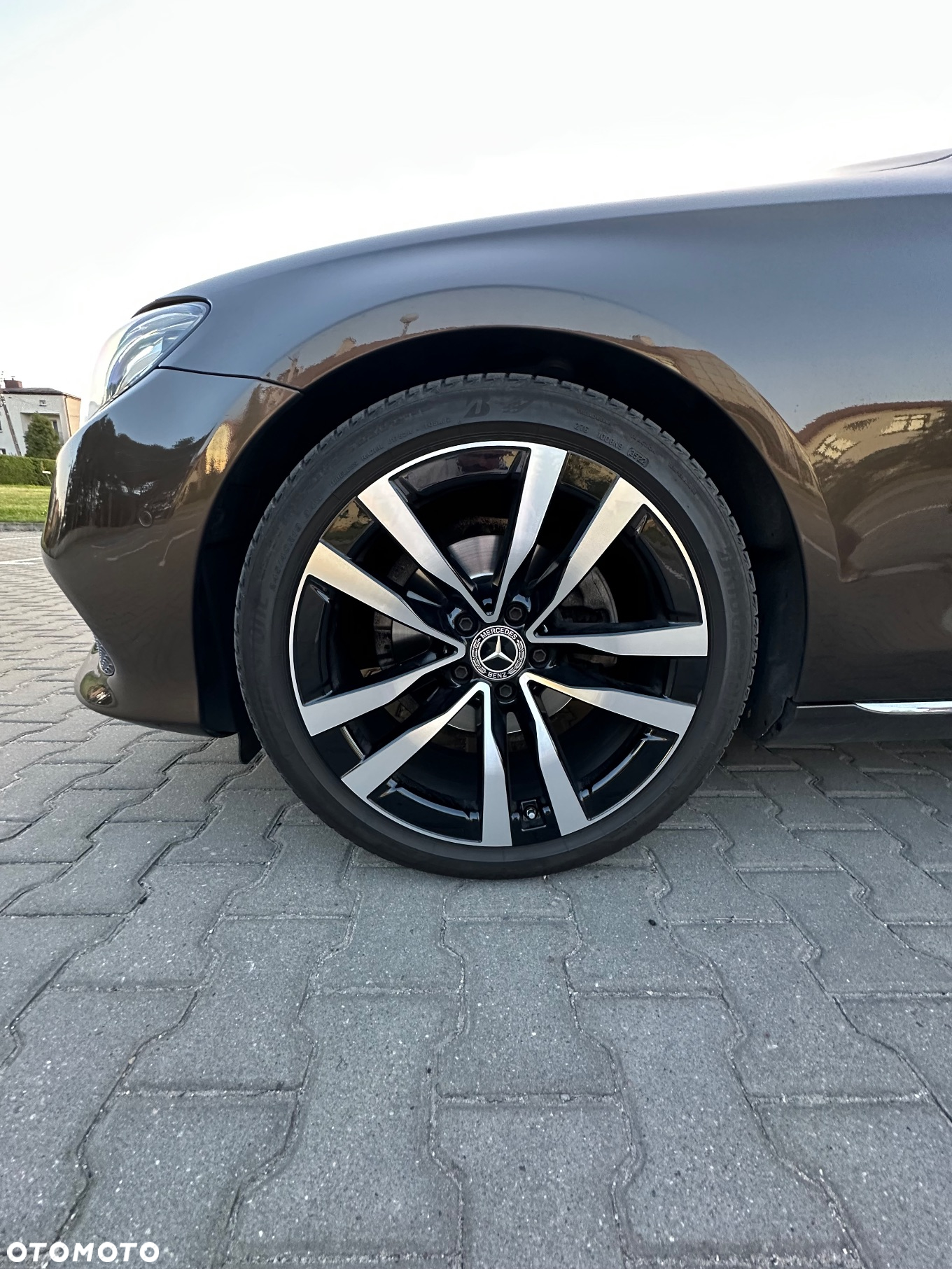 Mercedes-Benz Klasa E 220 d 9G-TRONIC - 17
