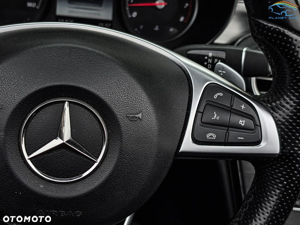 Mercedes-Benz Klasa C 300 4Matic 9G-TRONIC AMG Line - 27