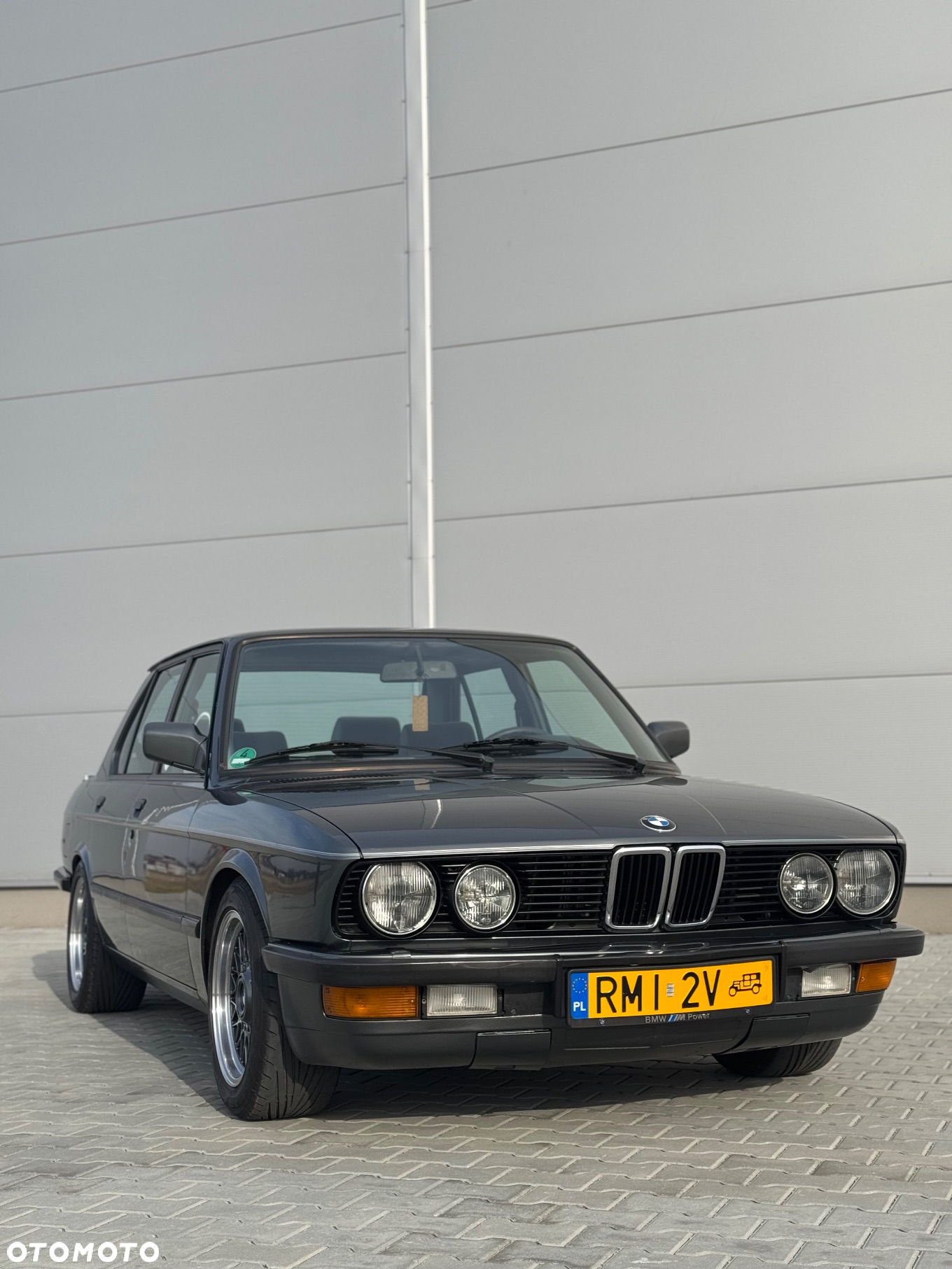 BMW Seria 5 520i - 4