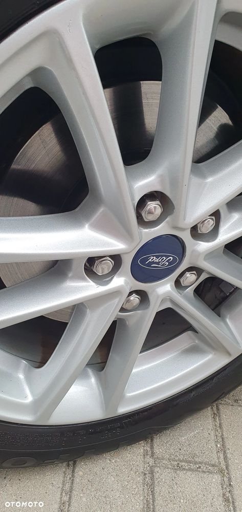 Ford Focus 1.0 EcoBoost Titanium - 26