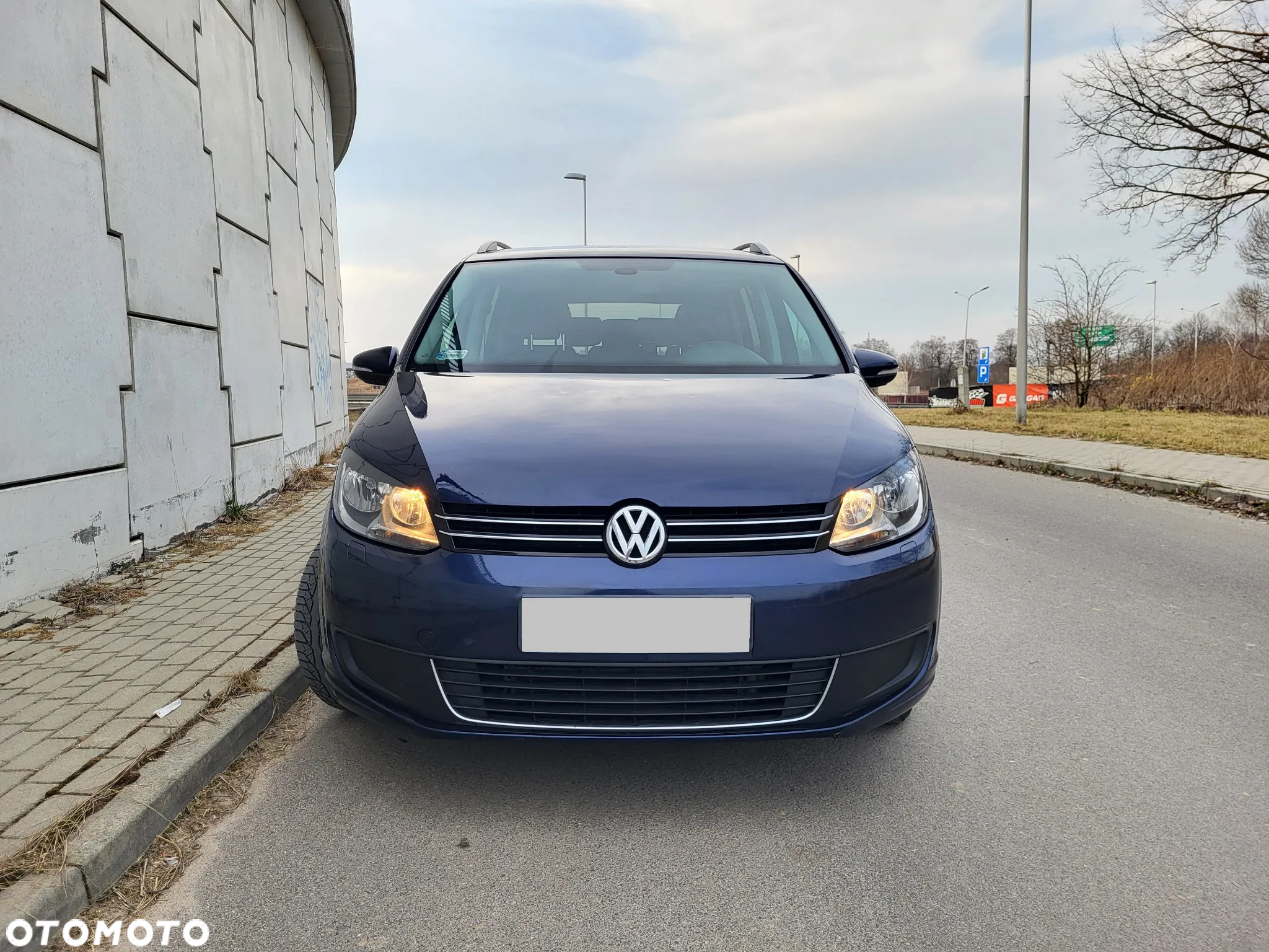 Volkswagen Touran - 2