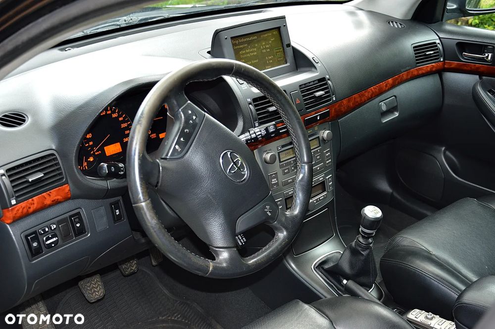 Toyota Avensis 2.2 D-4D Prestige - 9