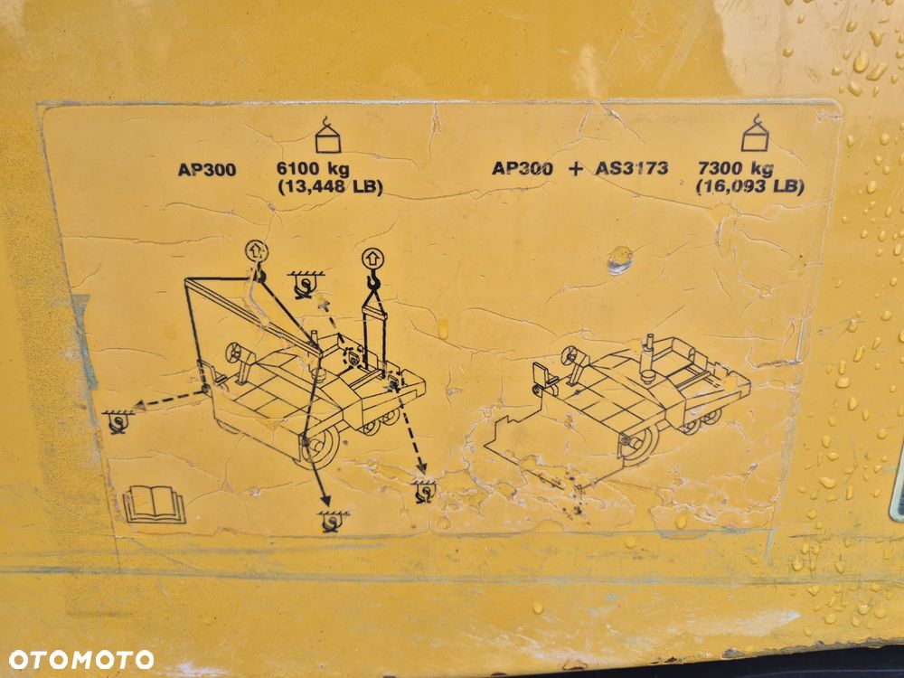 Caterpillar AP 300 / ROZŚCIEŁACZ DO ASFALTU / SERWISOWANY / 1WŁ / WIBRACJE + PODGRZEWANY STÓŁ / MOŻLIWOŚĆ TRANSPORTU - 16