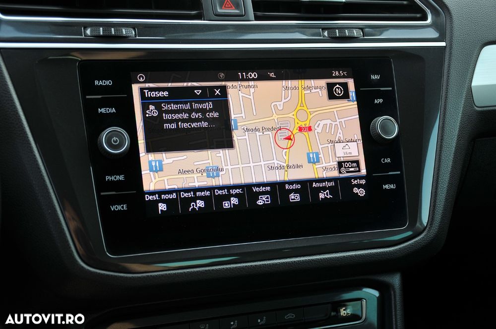 Volkswagen Tiguan - 16