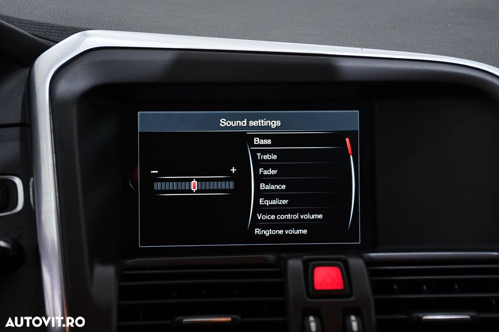 Volvo XC 60 D4 AWD Geartronic Kinetic - 19