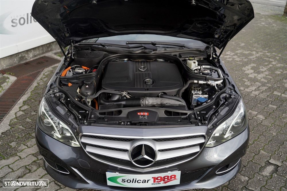 Mercedes-Benz E 300 Bluetec Hybrid Avantgarde - 35