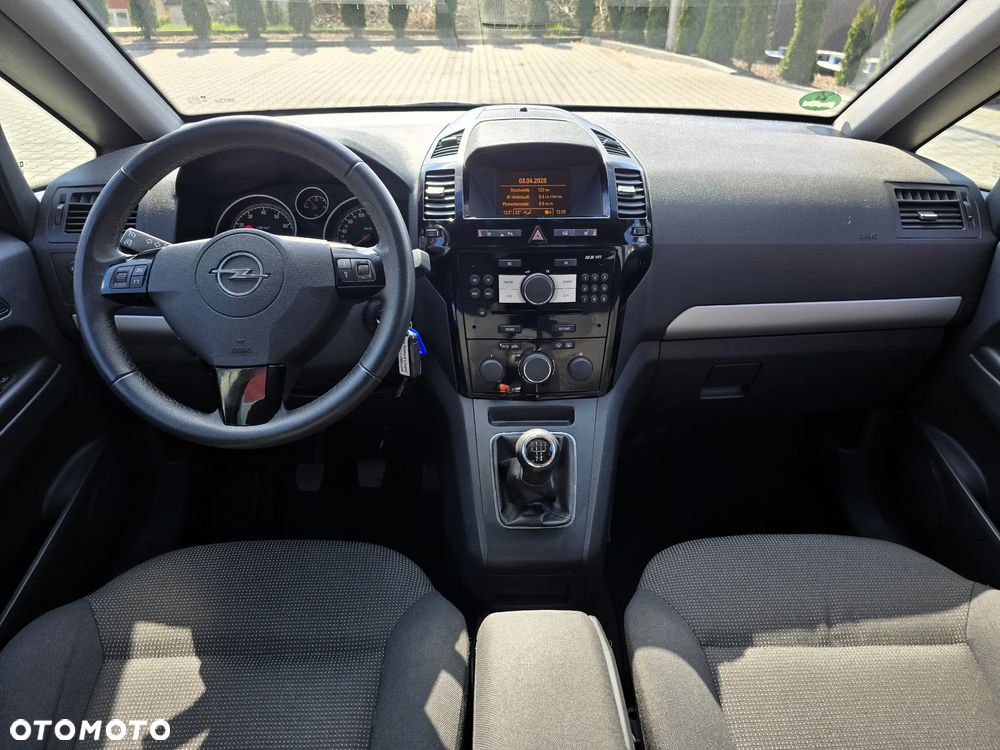 Opel Zafira 1.8 Innovation 110 Jahre - 25