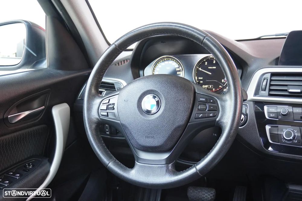 BMW 116 d Line Urban Auto - 10
