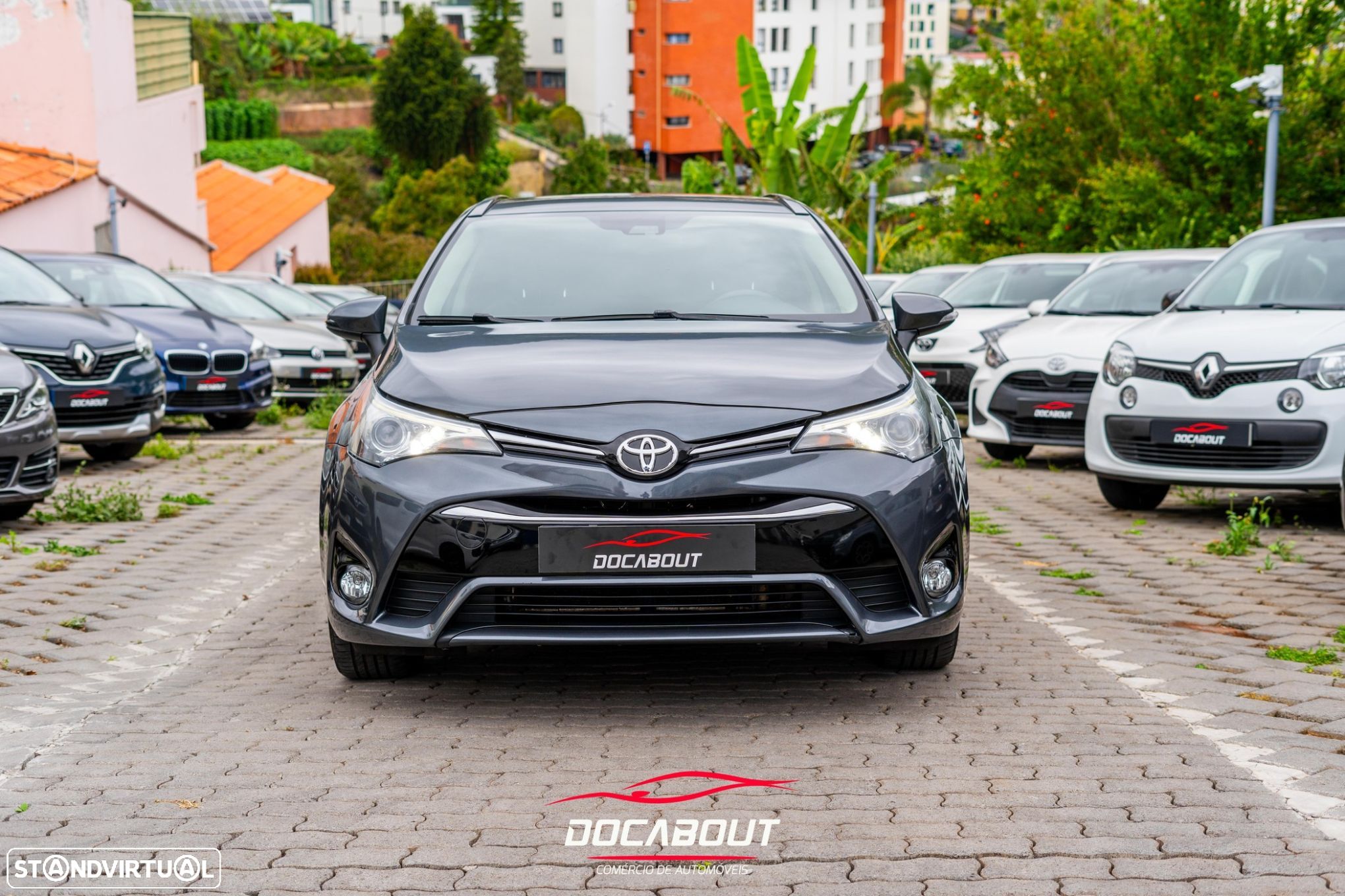 Toyota Avensis Touring Sports - 1
