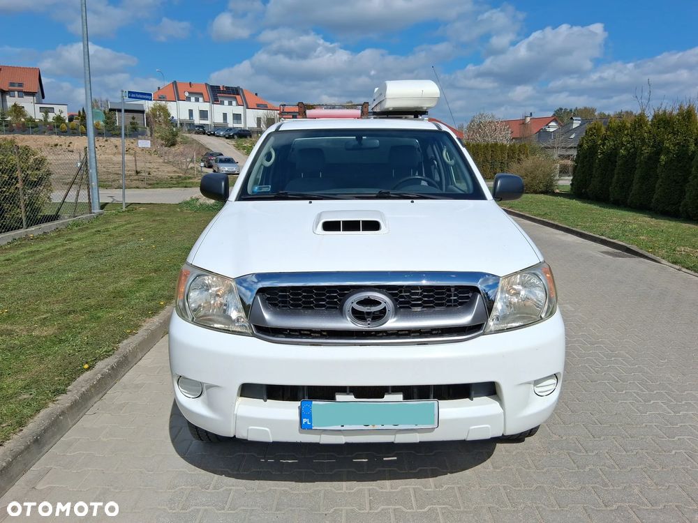 Toyota Hilux 2.5 D-4D DLX - 10