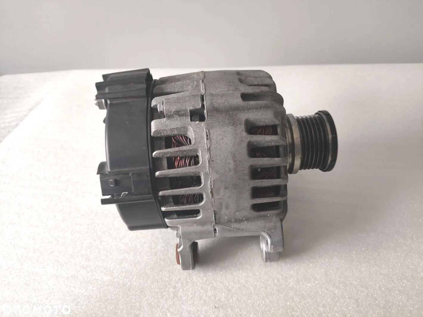 Alternator AUDI 2.0 TDI 04L903027 - 1