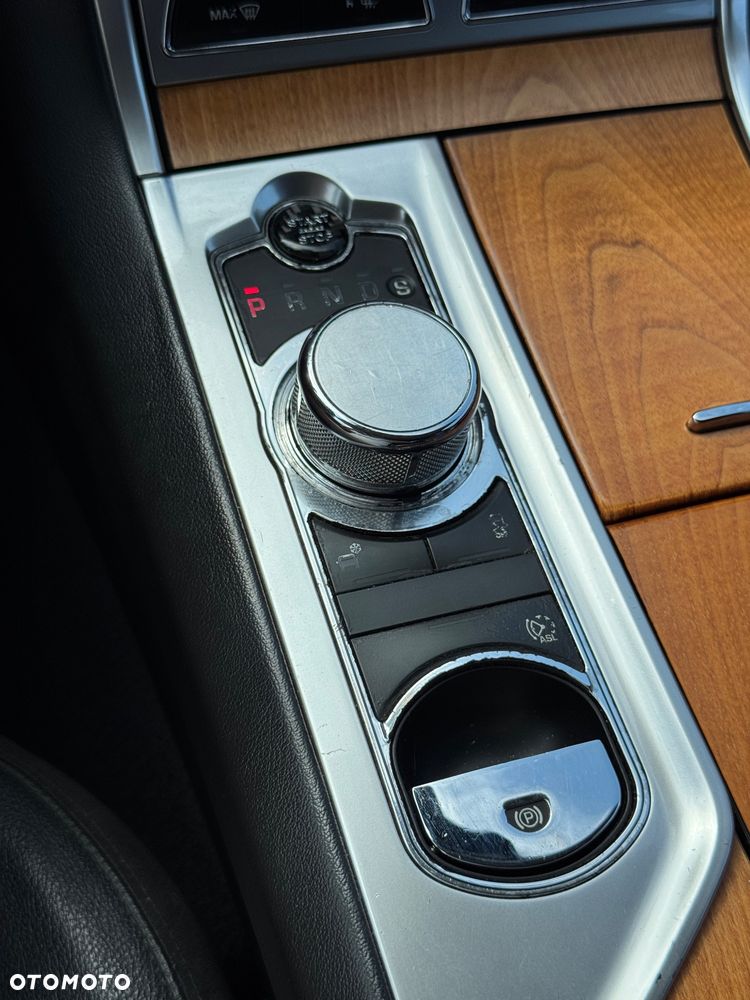 Jaguar XF 2.2 D Premium Luxury - 21