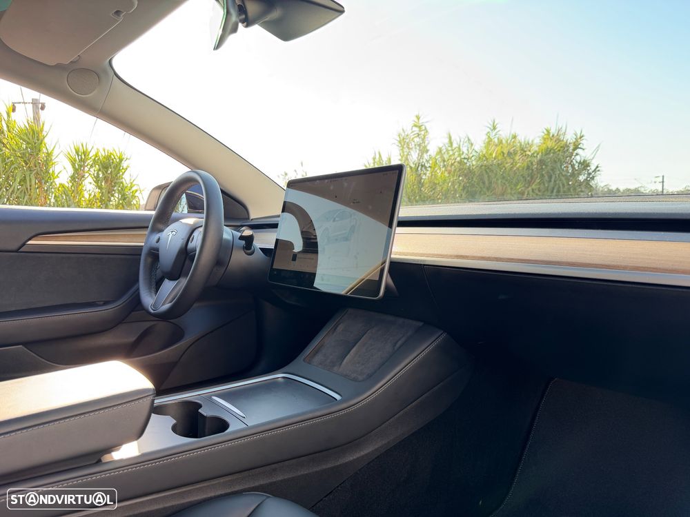 Tesla Model 3 Standard Range Plus RWD - 25