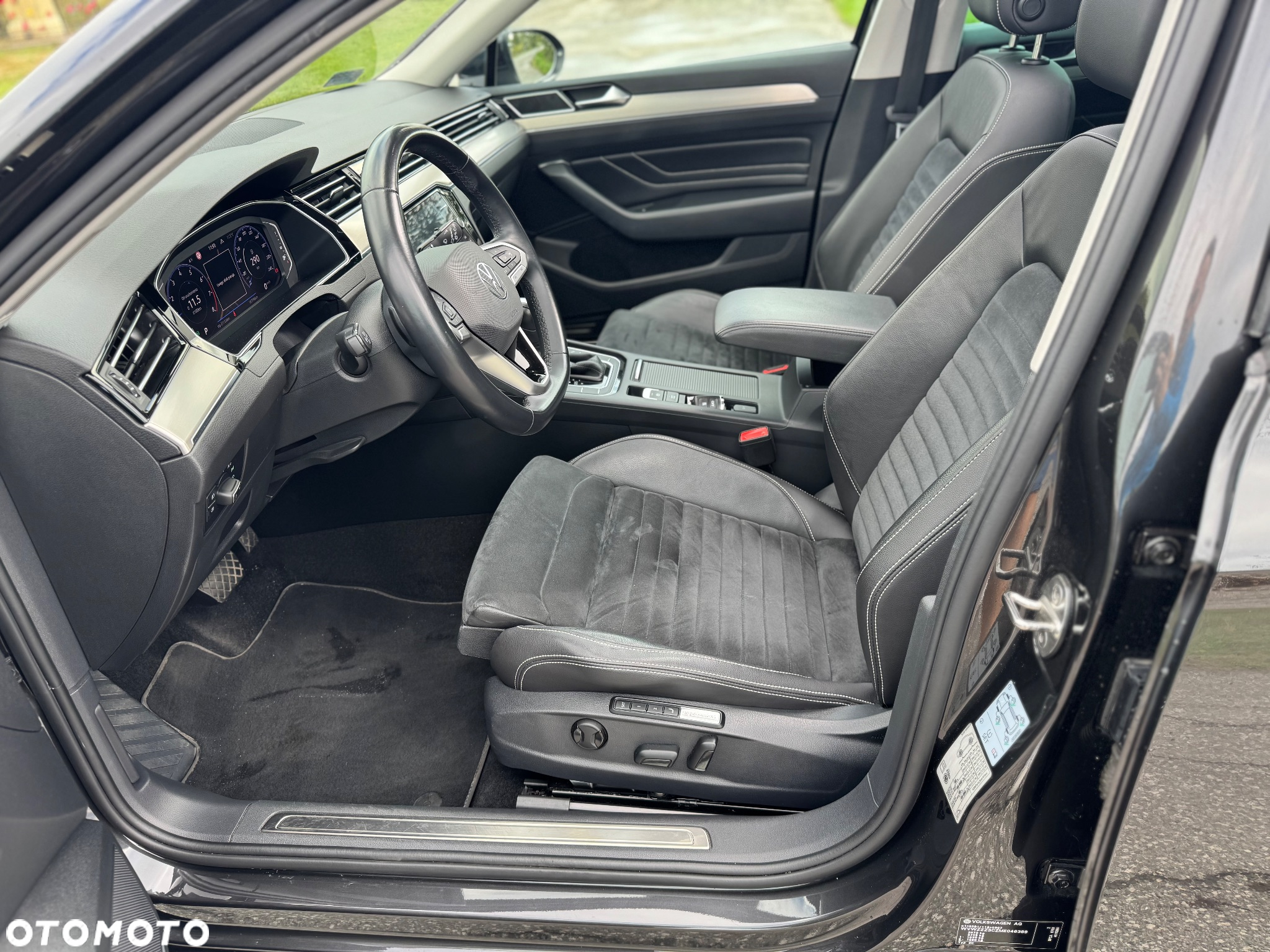 Volkswagen Passat 1.5 TSI EVO Elegance DSG - 17