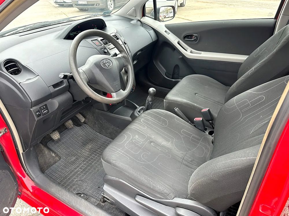 Toyota Yaris 1.0 Luna - 5