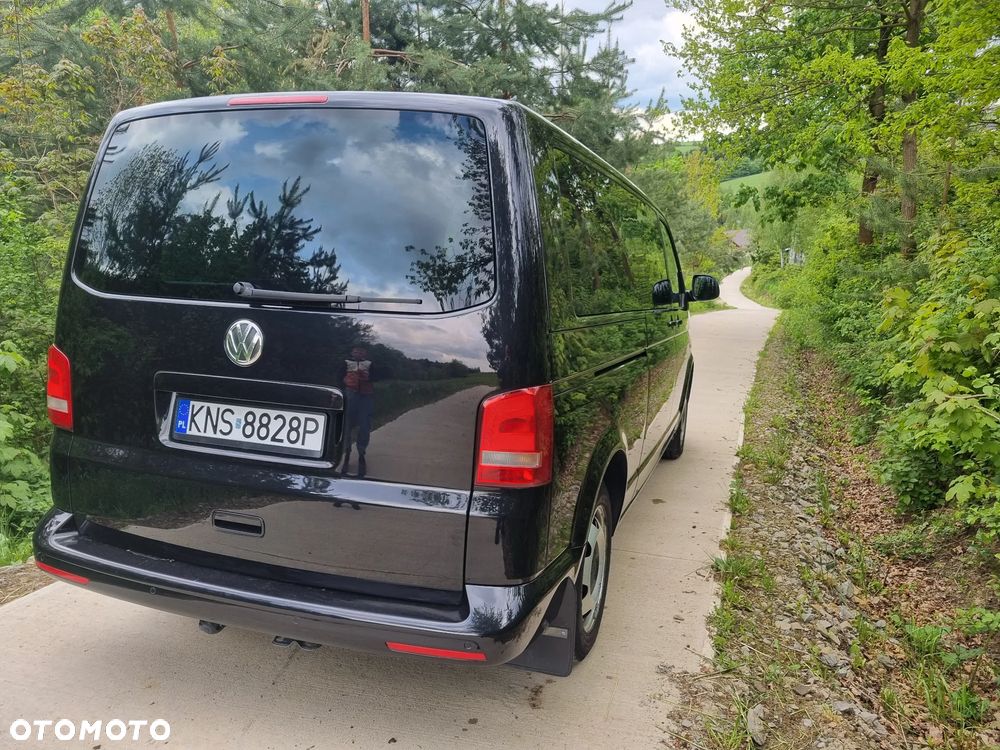 Volkswagen Caravelle - 8