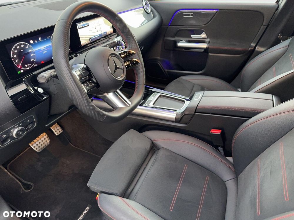 Mercedes-Benz GLA 200 AMG Line - 13