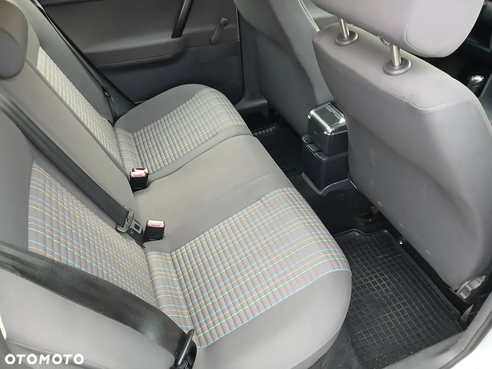 Volkswagen Polo 1.2 Entry - 24