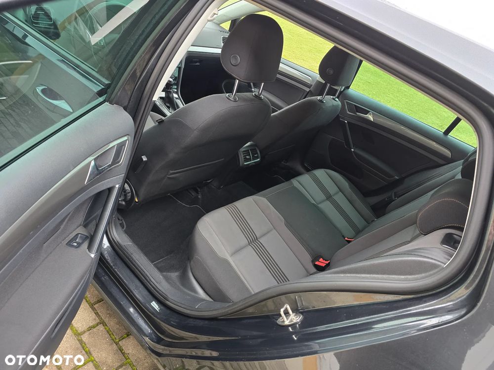 Volkswagen Golf 1.6 TDI SCR Comfortline - 4