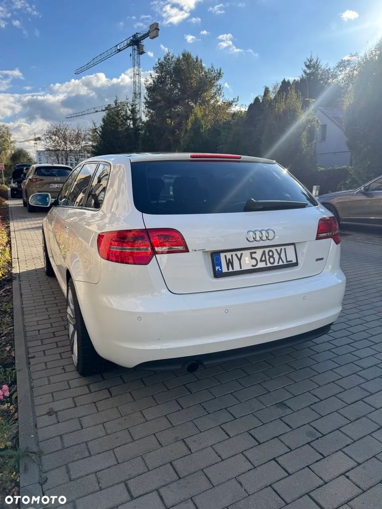 Audi A3 Sportback 2.0 TDI DPF S tronic S line Sportpaket - 14