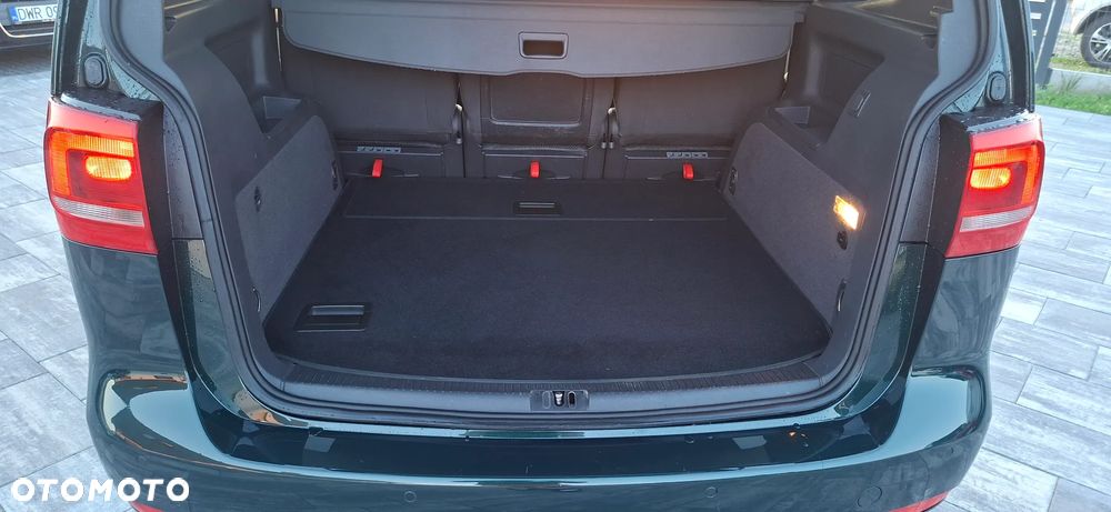 Volkswagen Touran 2.0 TDI DPF DSG Highline - 13