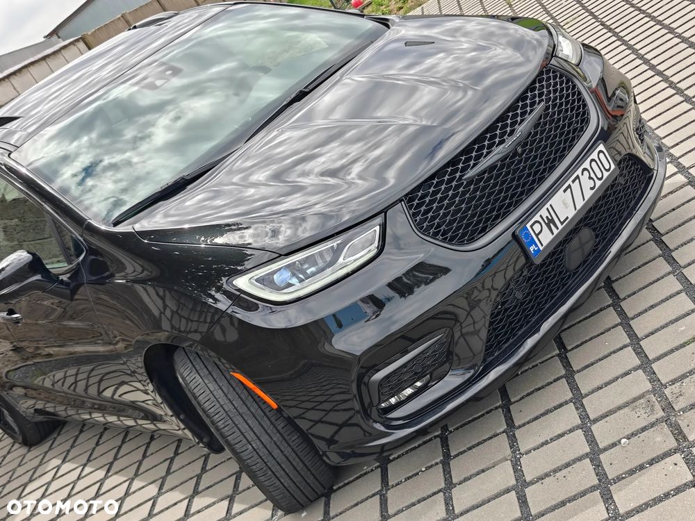 Chrysler Pacifica - 12