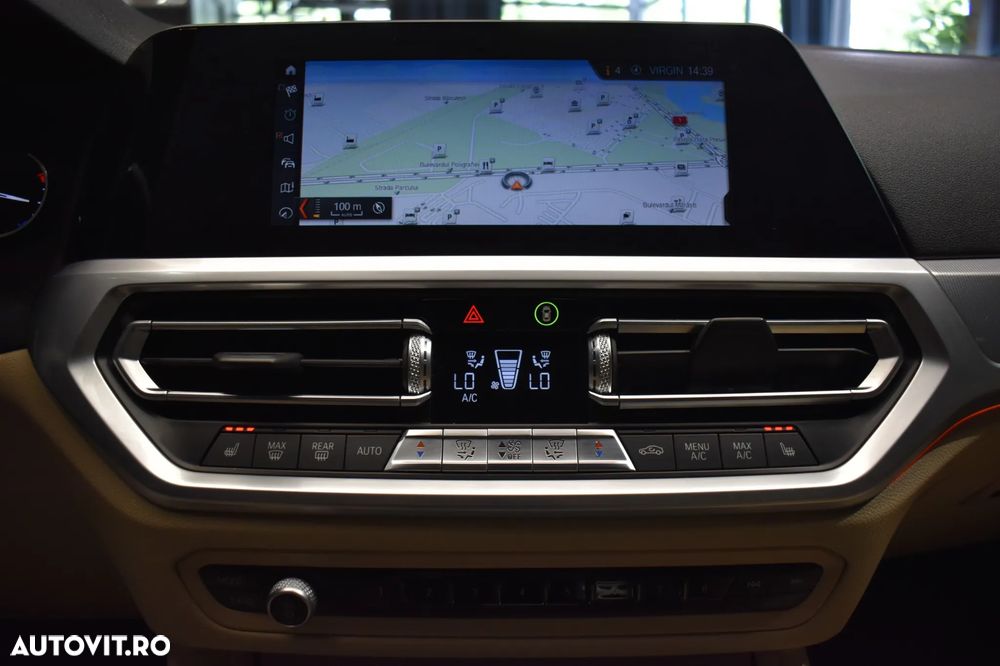 BMW Seria 3 330i Aut. Sport Line - 21