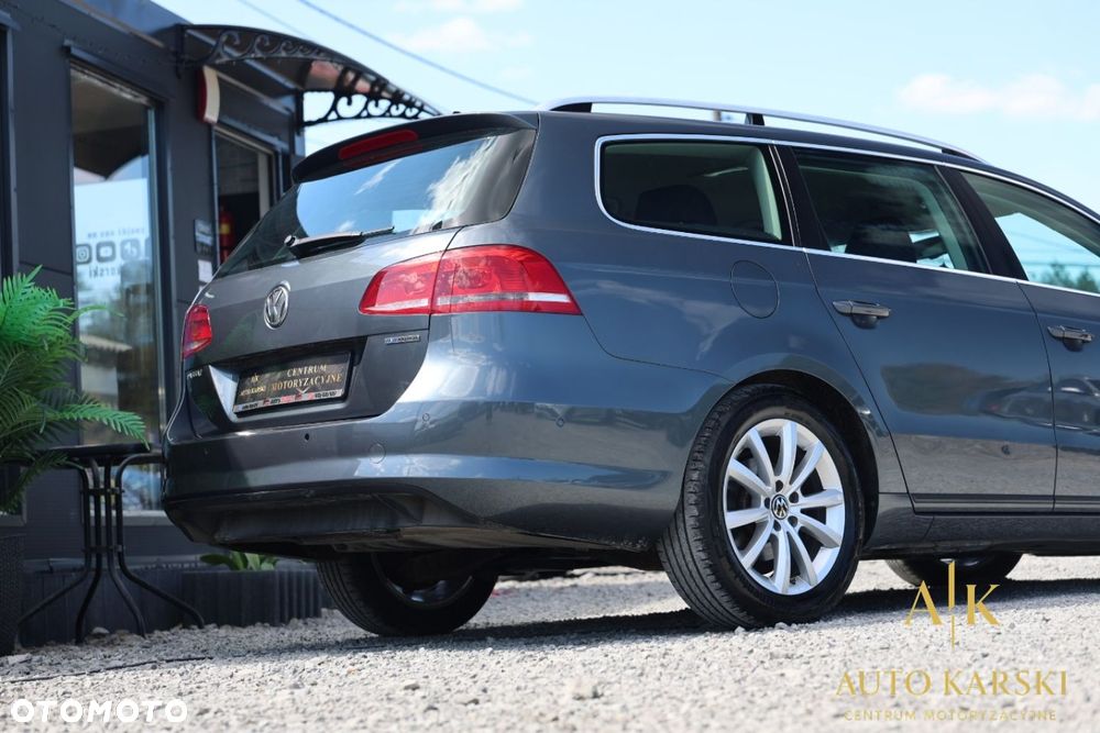 Volkswagen Passat - 11