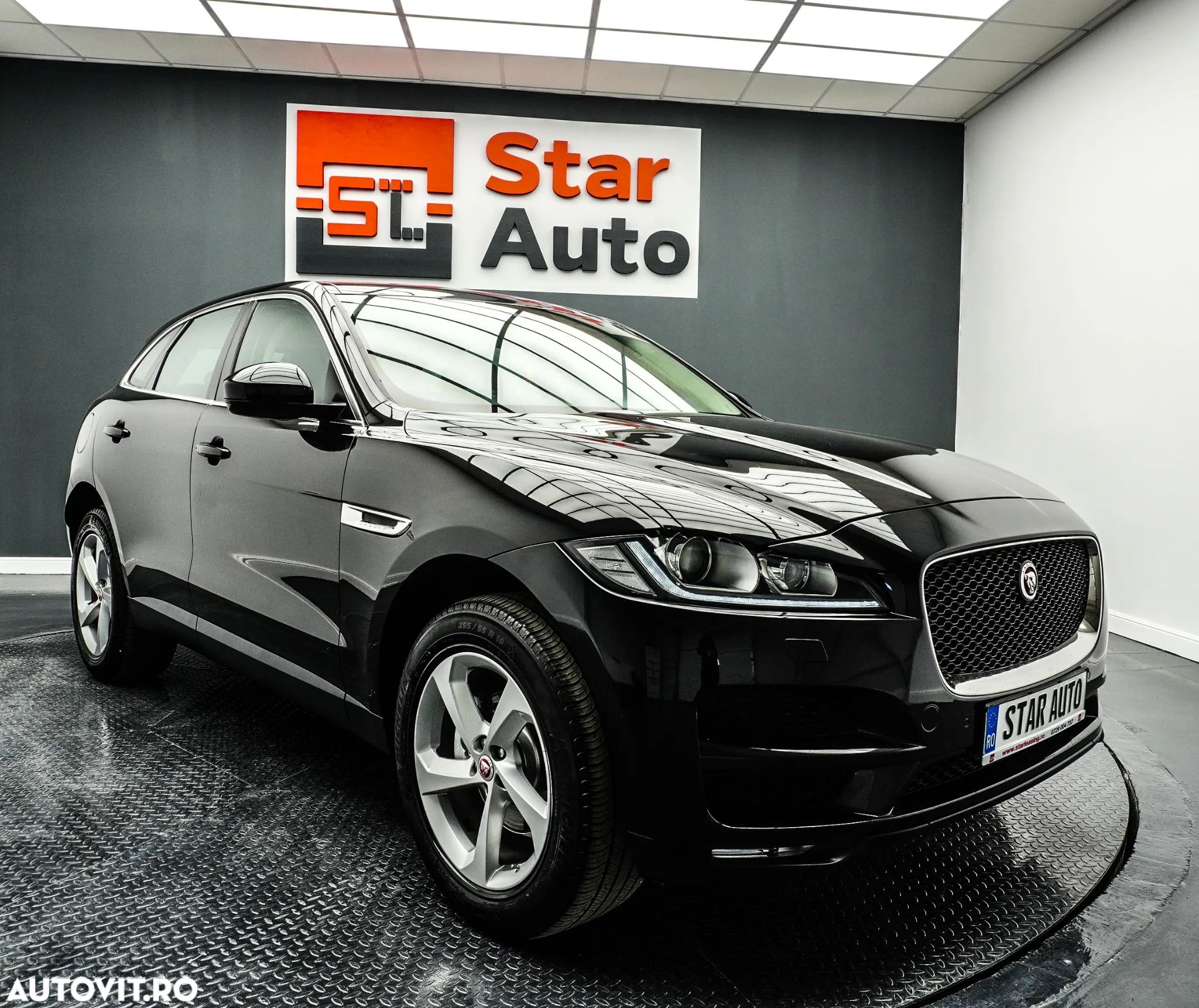 Jaguar F-Pace 20d AWD Chequered Flag - 4