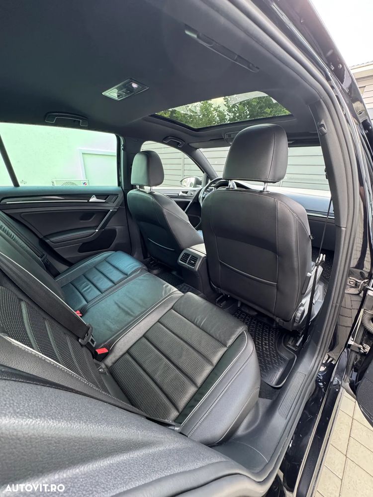 Volkswagen Golf - 12