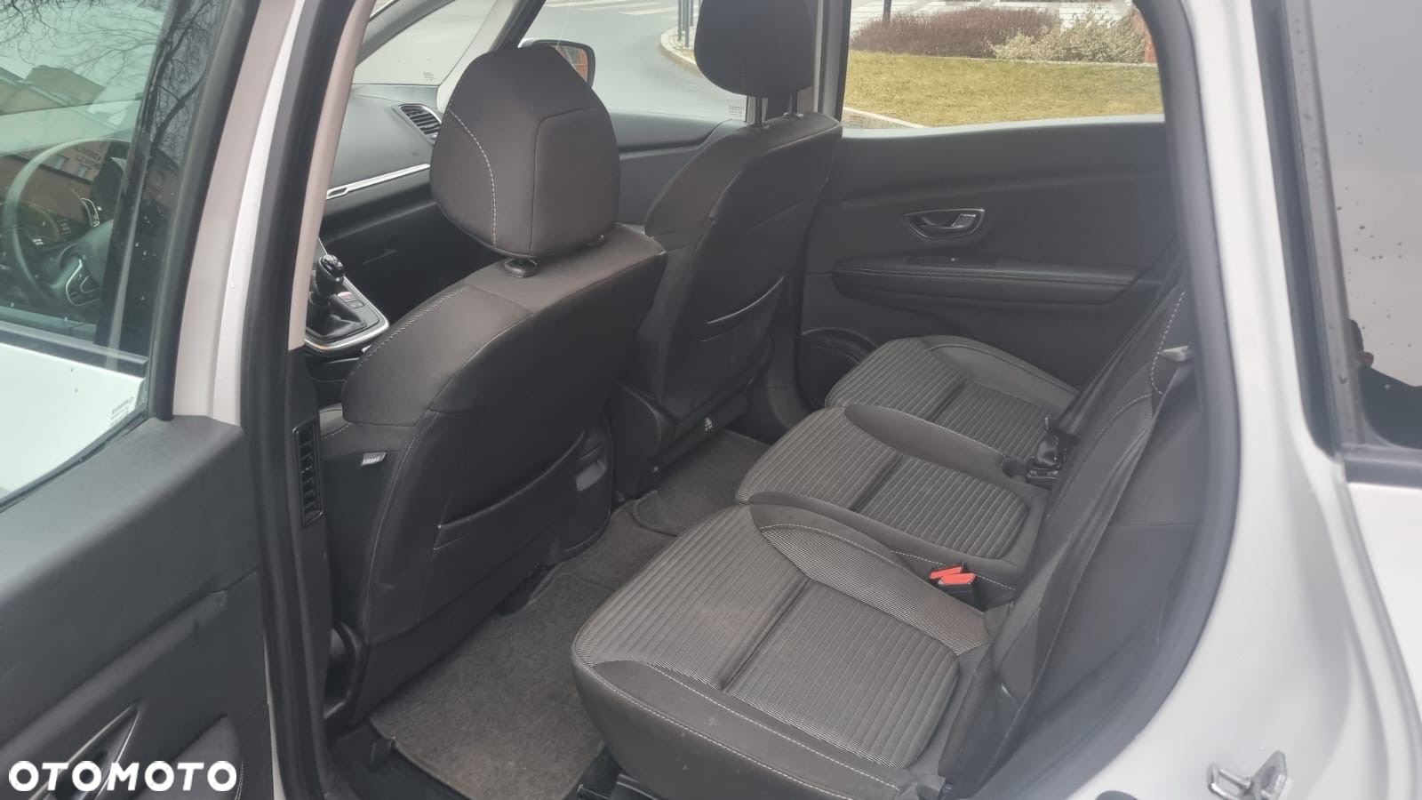 Renault Grand Scenic Gr 1.3 TCe FAP Winter Edition - 13