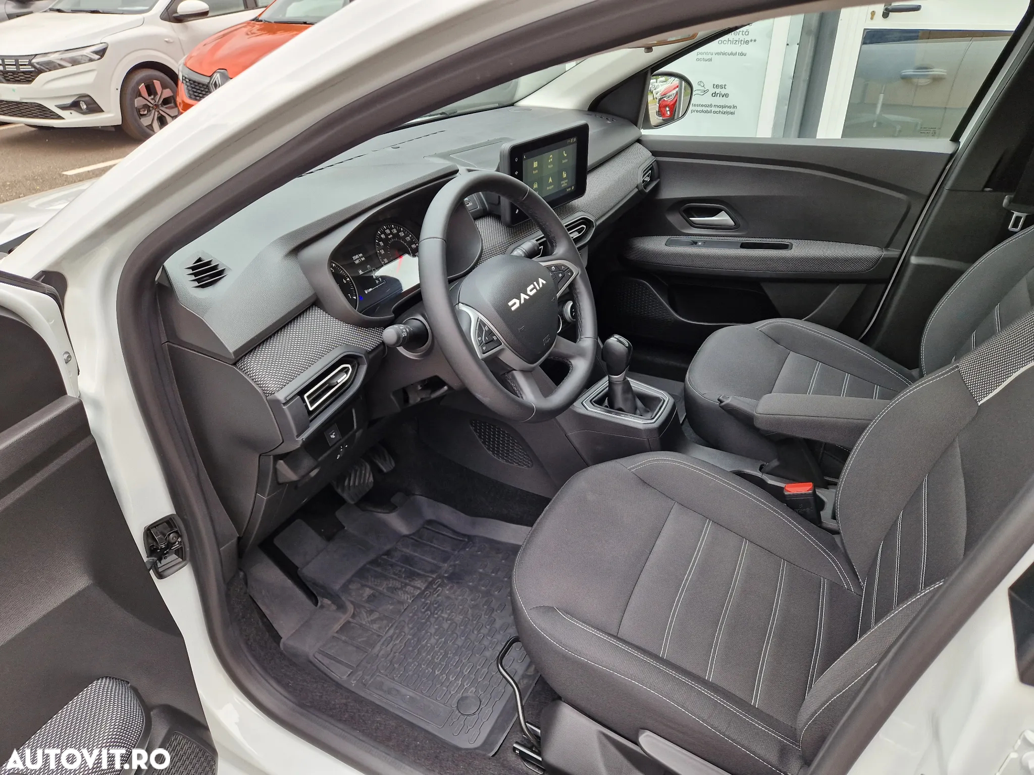 Dacia Logan TCe 90 CVT Comfort - 9