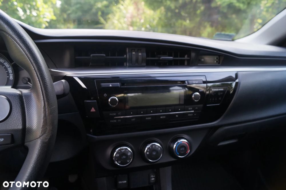 Toyota Corolla 1.6 Active - 13