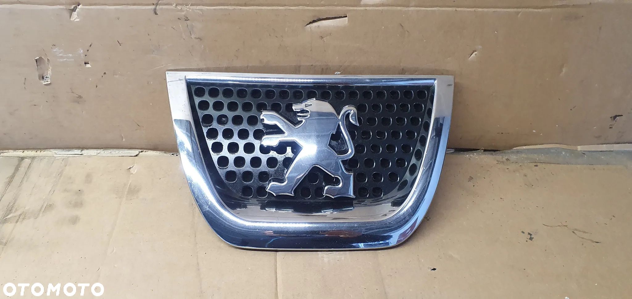 Znaczek emblemat logo przód Peugeot 3008 6098425426 - 1