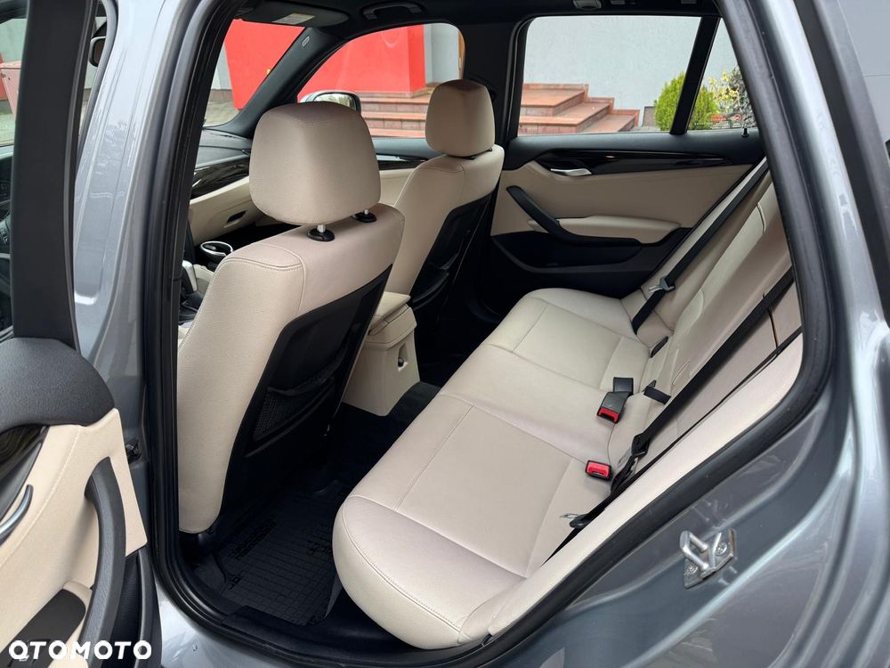 BMW X1 xDrive20d - 11